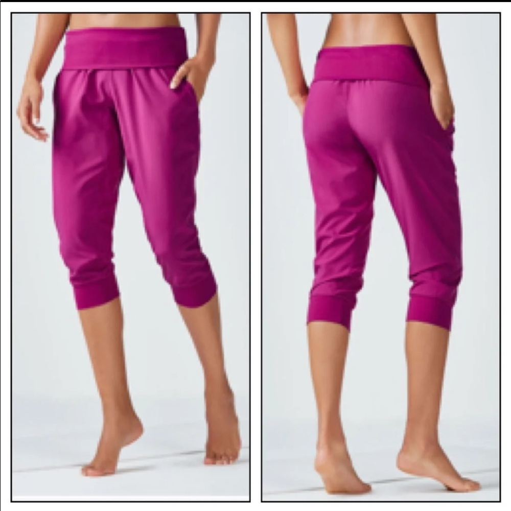 Fabletics Labaree Capri in Berry